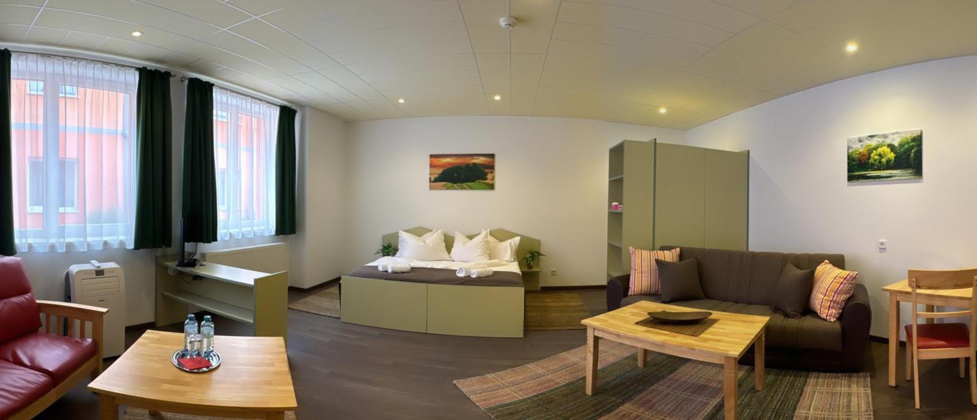 ווינר נוישטאדט Winrooms "Hotel&Appartement" מראה חיצוני תמונה
