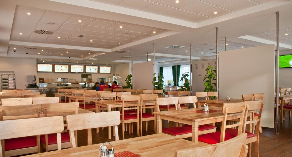 ווינר נוישטאדט Winrooms "Hotel&Appartement" מראה חיצוני תמונה