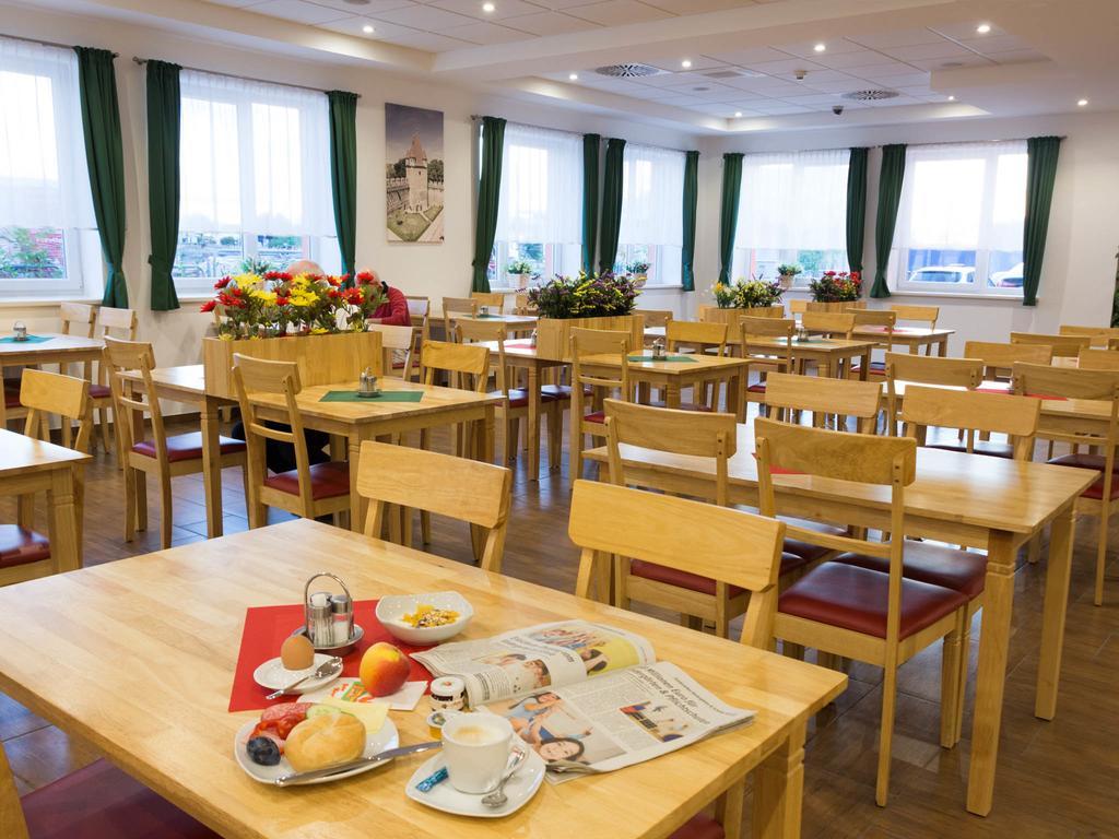 ווינר נוישטאדט Winrooms "Hotel&Appartement" מראה חיצוני תמונה